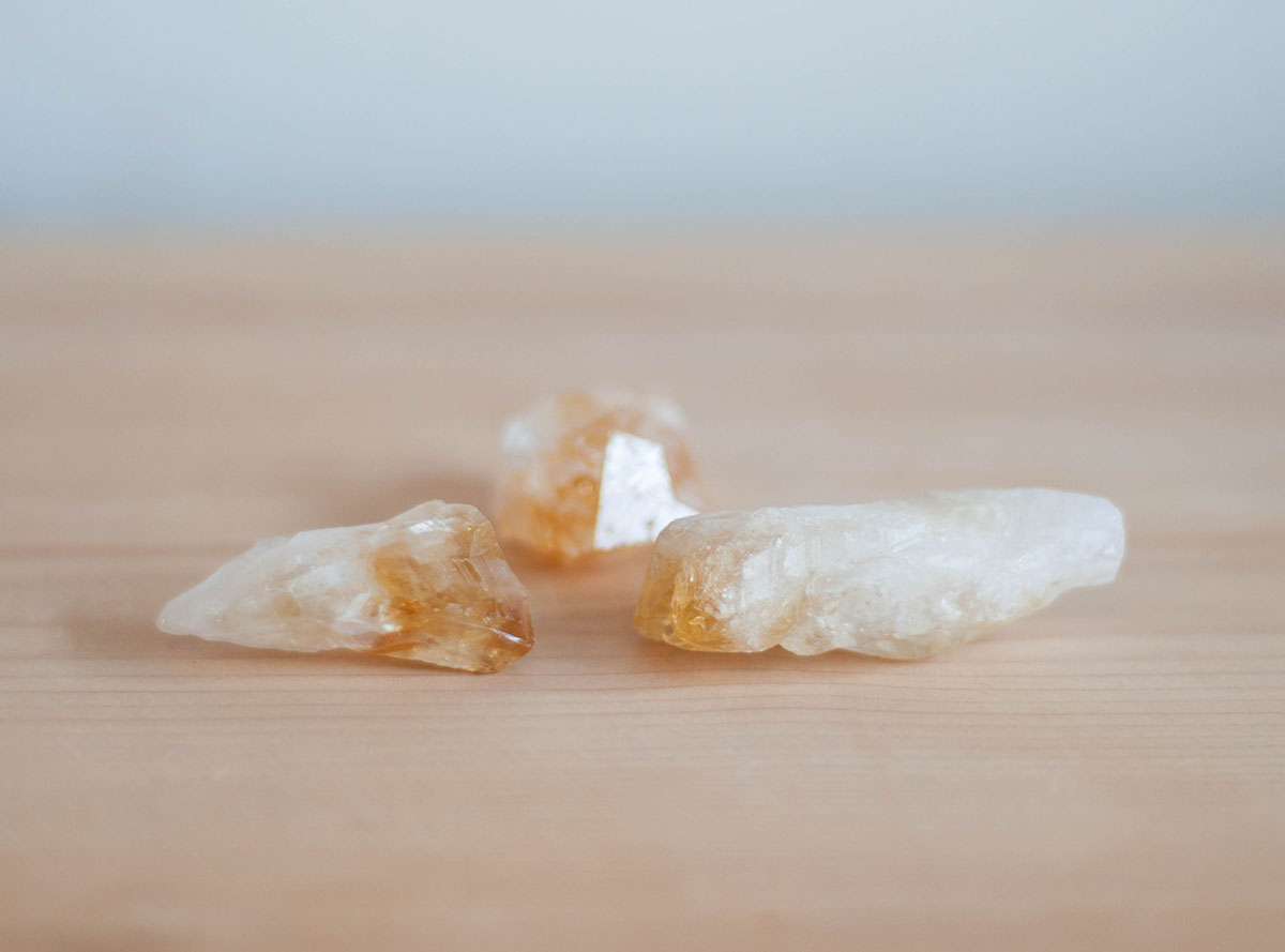 Raw Citrine Point - medium